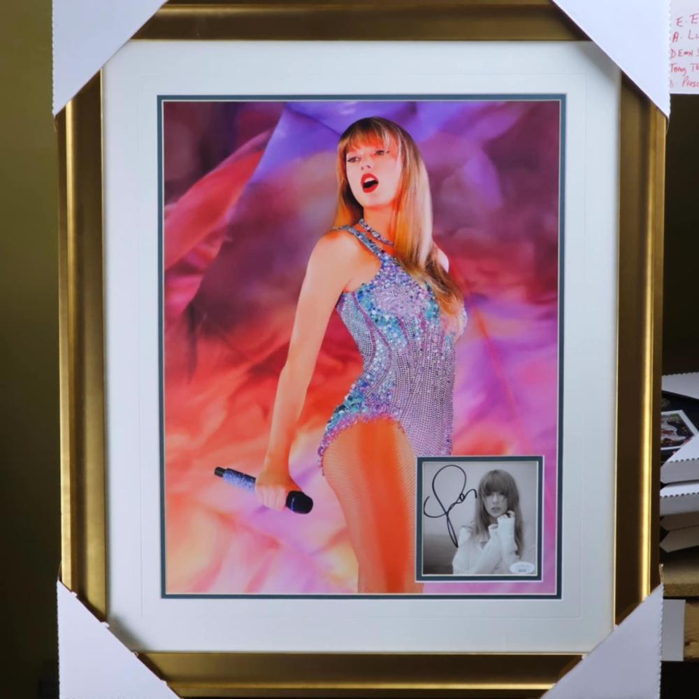 Taylor Swift Signed CD