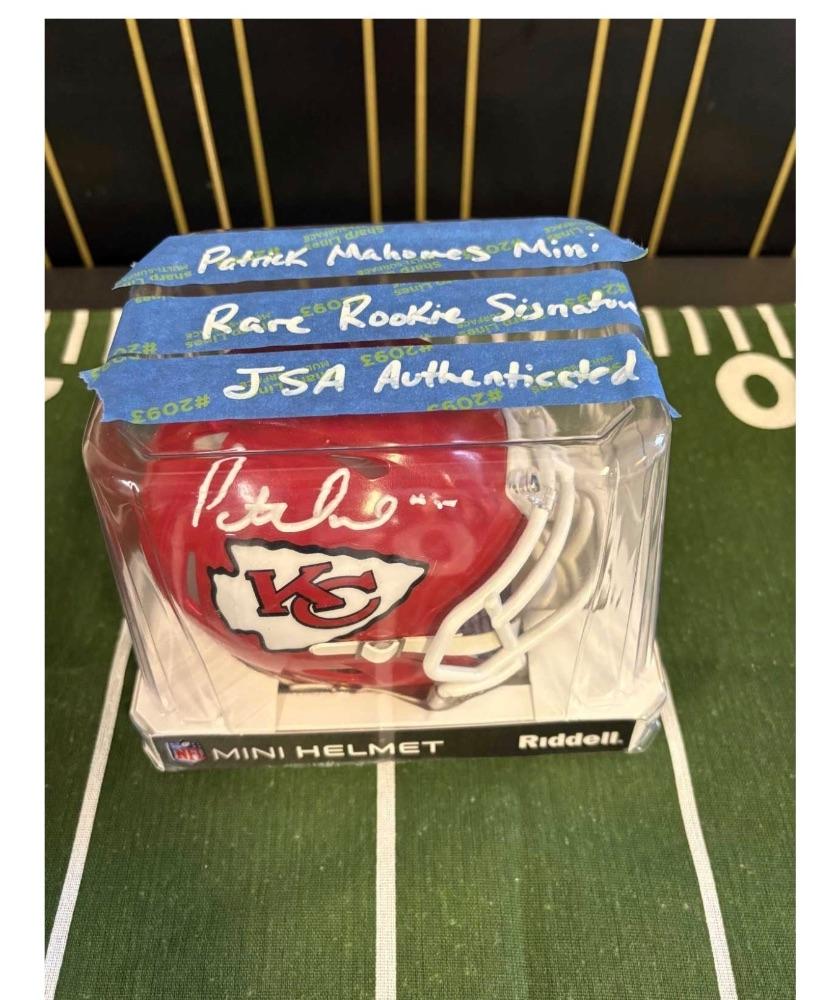Mahomes Rookie mini helmet